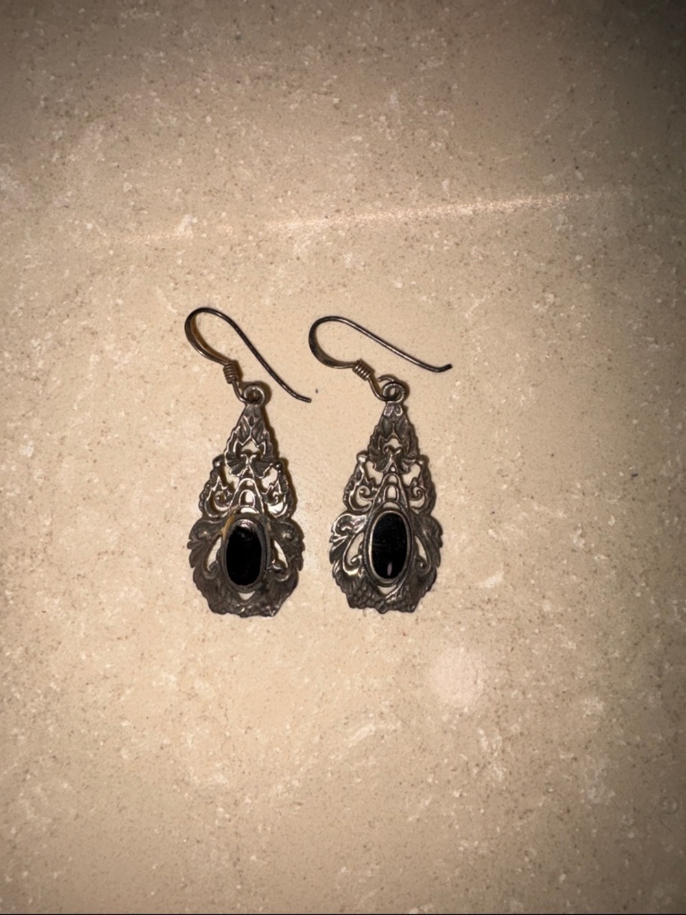 Delicate Black Stone Filigree Drop Earrings - Women Jewelry